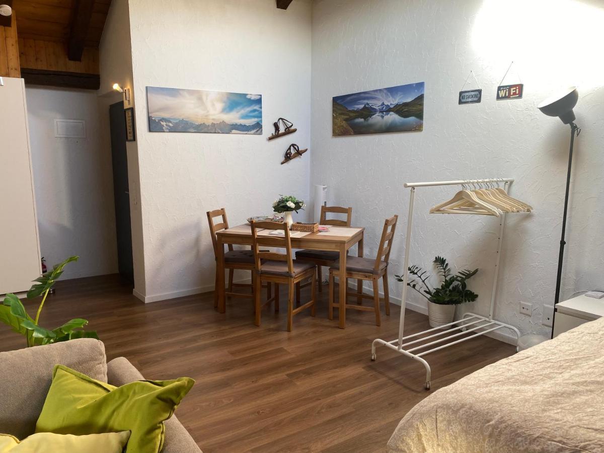 Dachwohnung In Der Mitte Von Laax-Dorf Exteriör bild